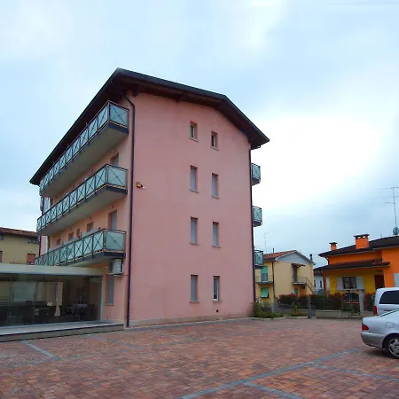 Hotel Clarin 14 By Dori Peschiera del Garda