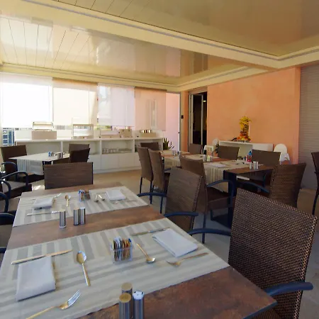 Hotel Clarin 14 By Dori