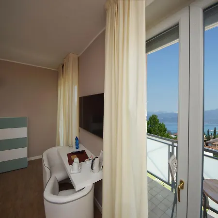 Hotel Clarin 14 By Dori Peschiera del Garda