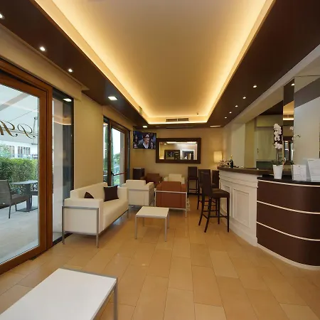 Hotel Clarin 14 By Dori
