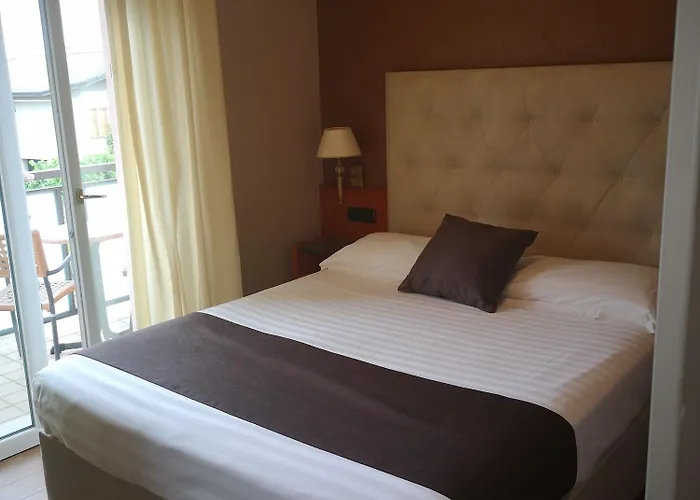 Clarin 14 By Dori 3* Πεσκιέρα ντελ Γκάρντα