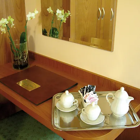 فندق Clarin 14 By Dori بسكييرا ديل غاردا
